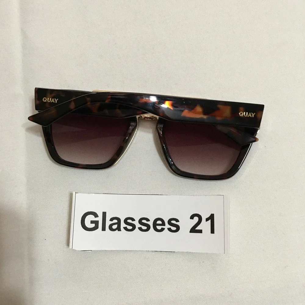 Quay 77113 sunglasses